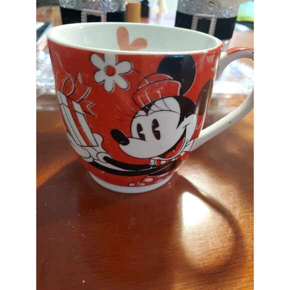 Disney Minnie Mouse Winter Magic Seasonal Christmas Holiday Coffee Cocoa Mug - Picture 2 of 6